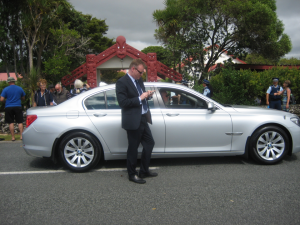 Waitangi 2013 - PM's press secretary Kevin Taylor outside car